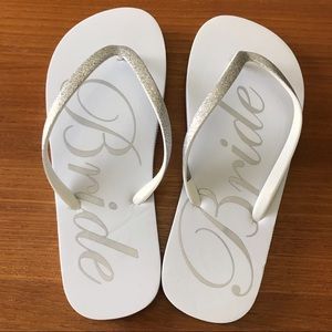 NWOT Bridal Flip flops. Size 7/8